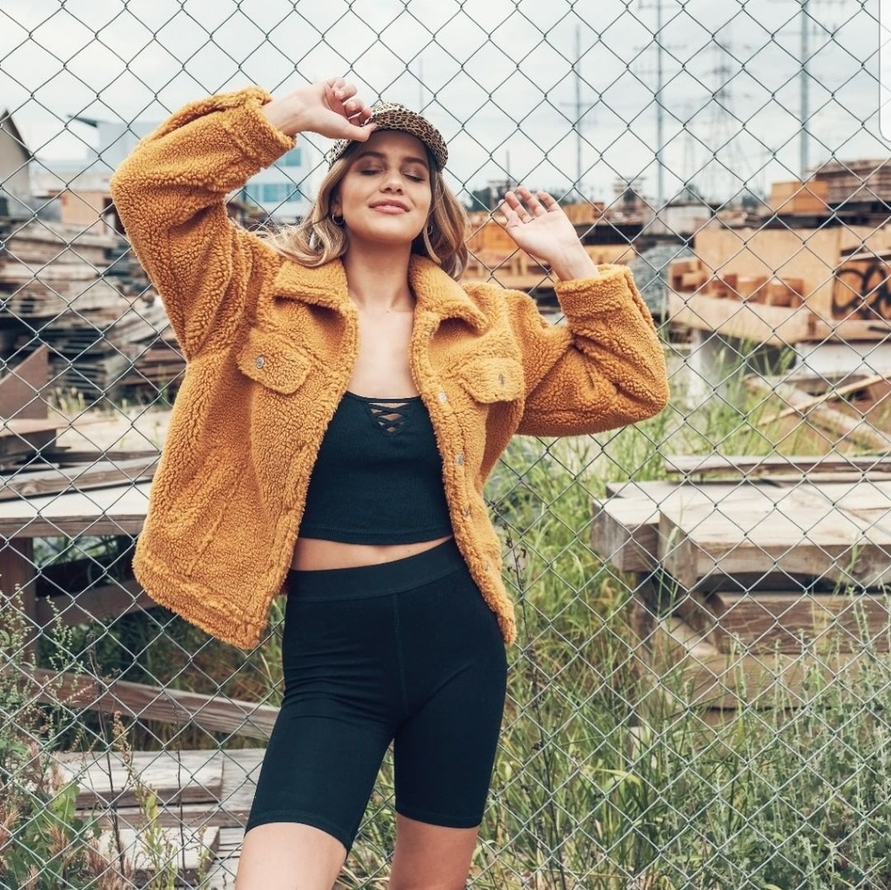 🚨//Pumpkin Patch Collection// Camel Teddy Jacket - Picture 8 of 8
